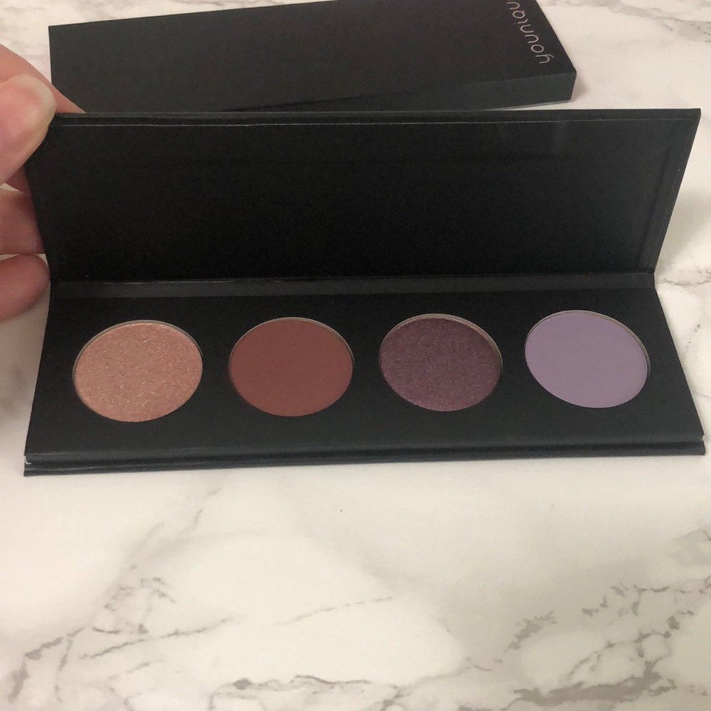 Eyeshadow palette
